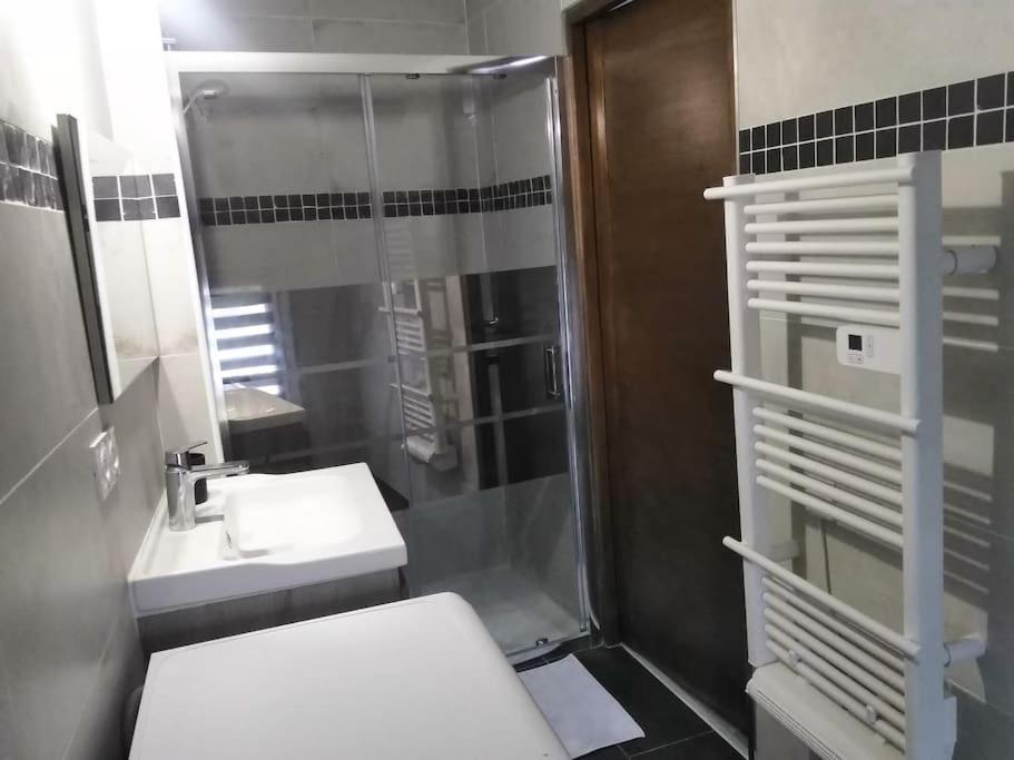 Detente - Appartement Et Poutres Apparentes Beziers Luaran gambar